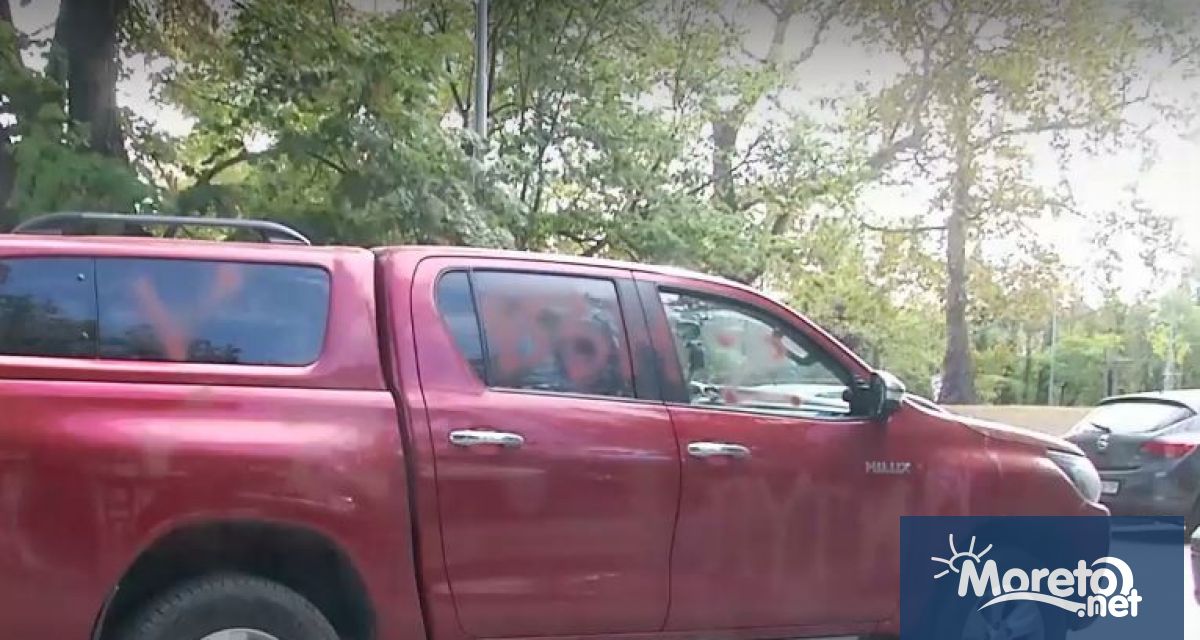 Няколко автомобила на украински граждани във Варна са надраскани с