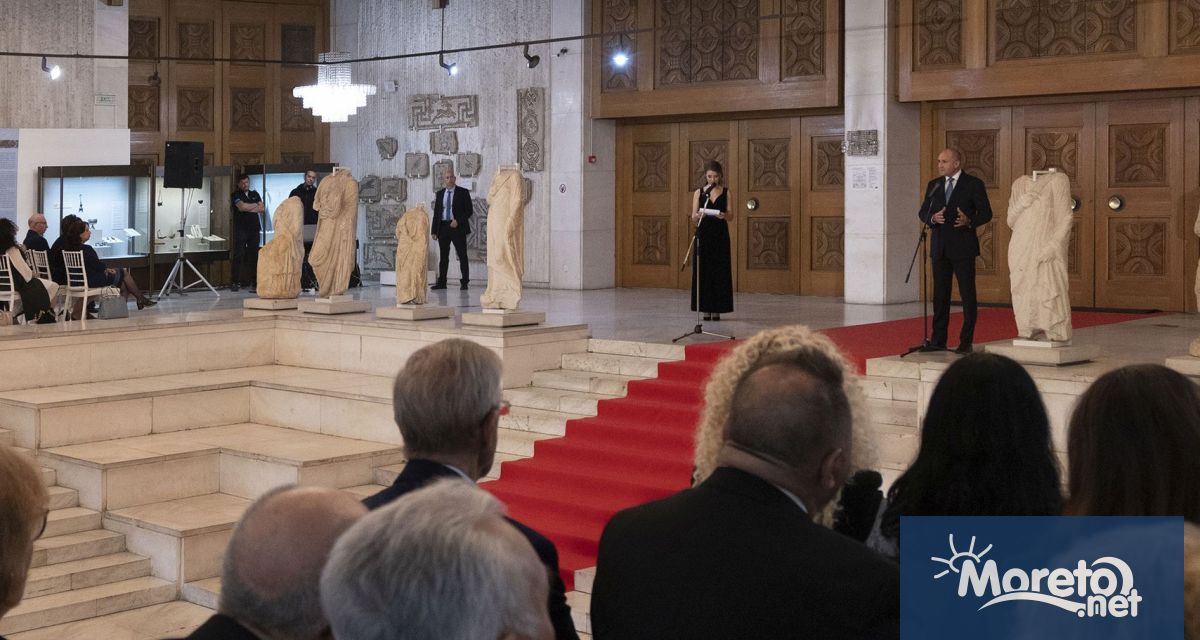 Държавният глава участва в церемонията по връчване на наградите Лекар
