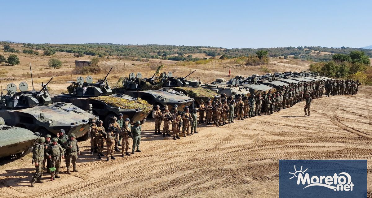 Военнослужещи и военна техника от въоръжените сили на Обединено кралство