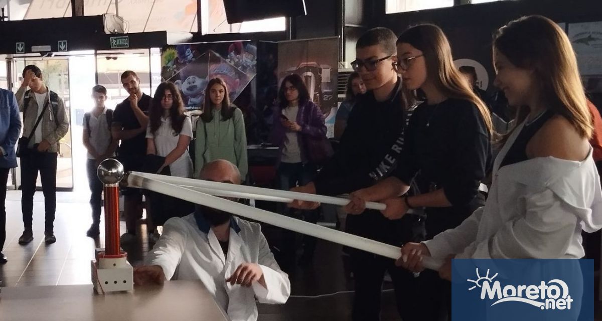 Със зрелищни експерименти стартира научният фестивал във Варна Второто издание