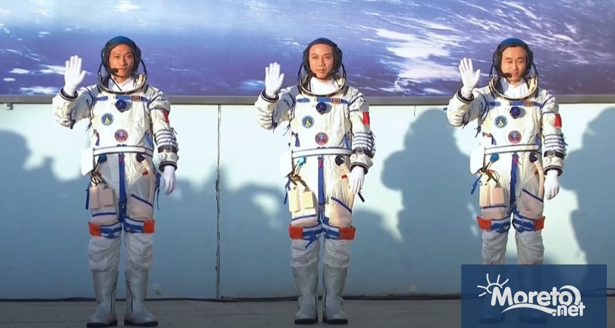 Китай днес изстреля космическия кораб Шънчжоу 17 Shenzhou 17 от космодрума Цзюцюан