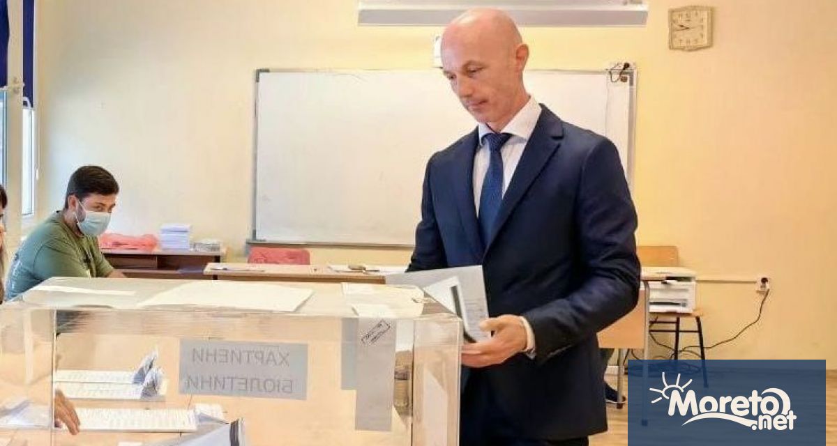 Кандидатът за кмет инж. Коста Стоянов гласува за възраждането на