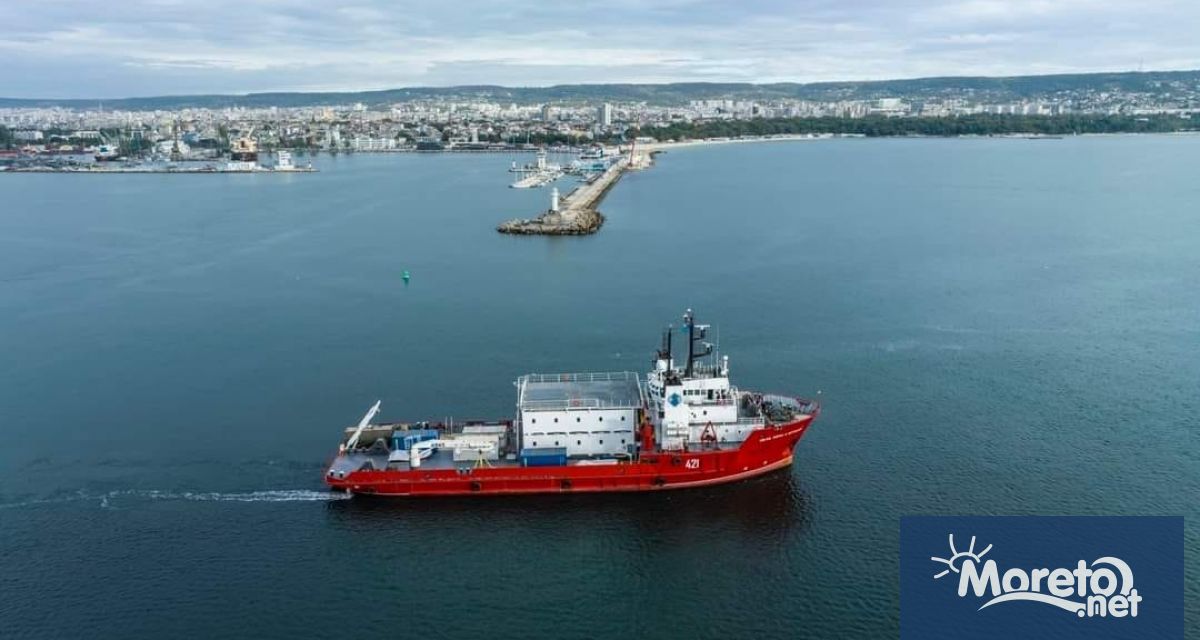 Българският военен научно изследователски кораб Св св Кирил и Методий НИК