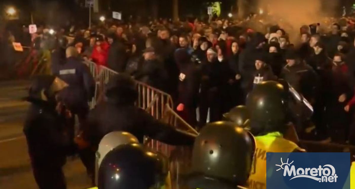 Общо 13 полицаи са получили наказания след протеста срещу БФС