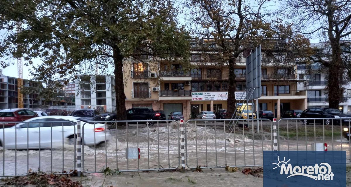 Аварията която в късния съботен следобед наводни бул Княз Борис