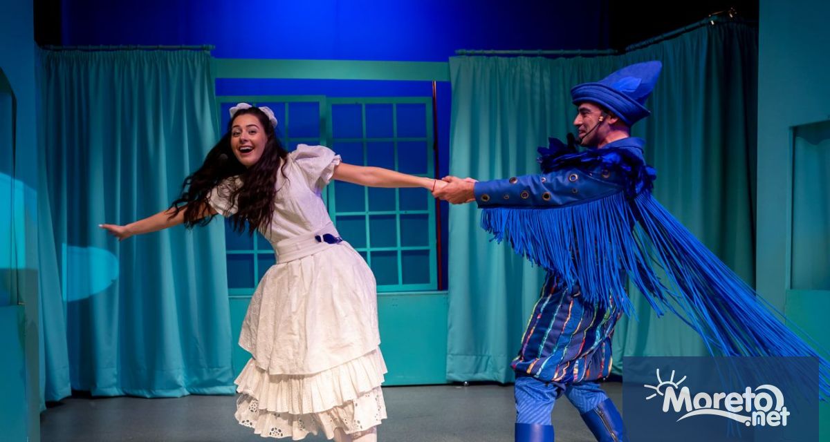 Три спектакъла ще гледат малки и големи в програмата на