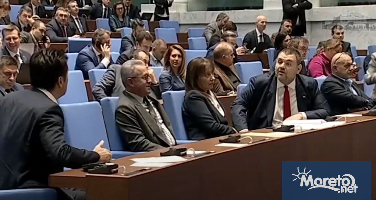 Искри между Пеевски и "Продължаваме промяната" в парламента | Пеевски ...