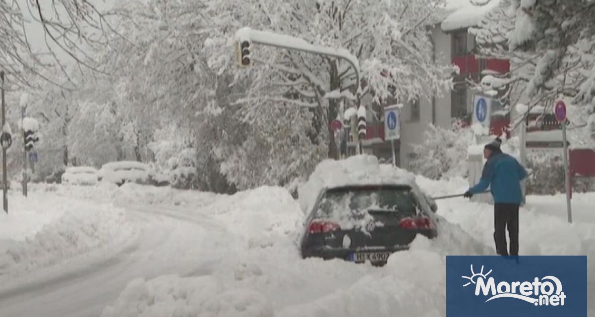 Транспортен хаос в различни части на Европа заради обилни снеговалежи Всички