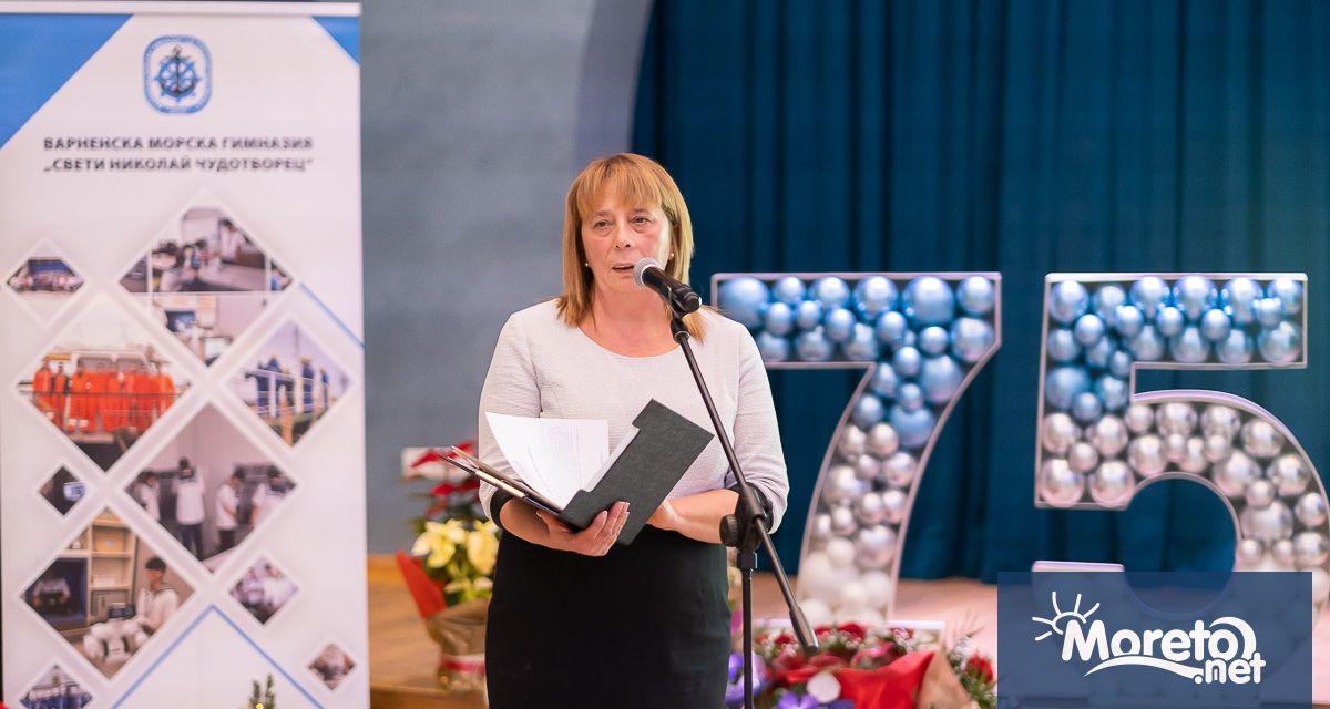 Варненската морска гимназия Свети Николай Чудотворец отбеляза с тържествено събитие