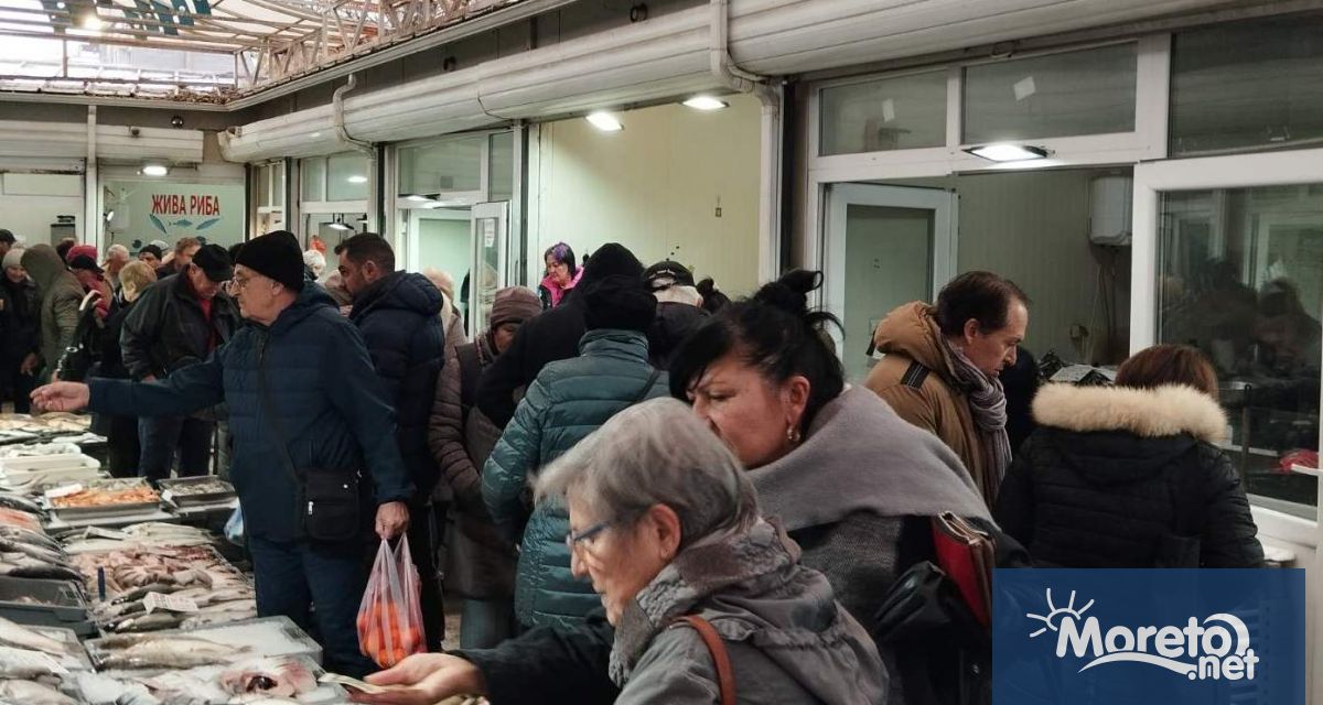 Огромно оживление цари на рибната борса във Варна ден преди