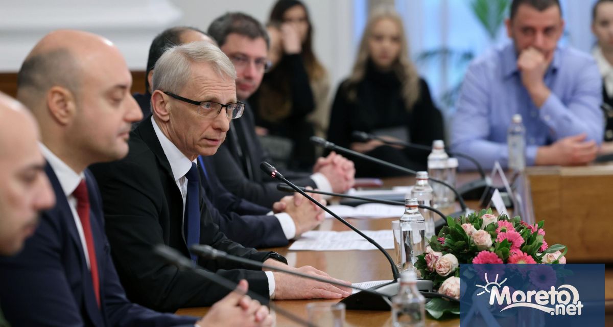 В България имаме две големи координатни оси Едната е проруската