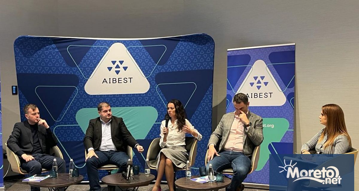 С около 10 се увеличават средните училища които подготвят специалисти