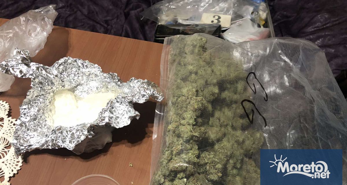 25 годишен варненец е задържан вчера в кв Възраждане при извършване