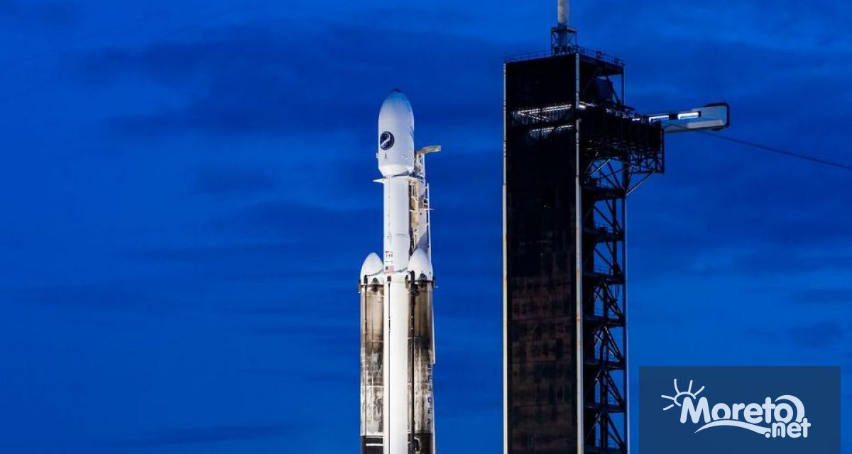 Ракетата Falcon Heavy на SpaceX се върна в Kосмоса на