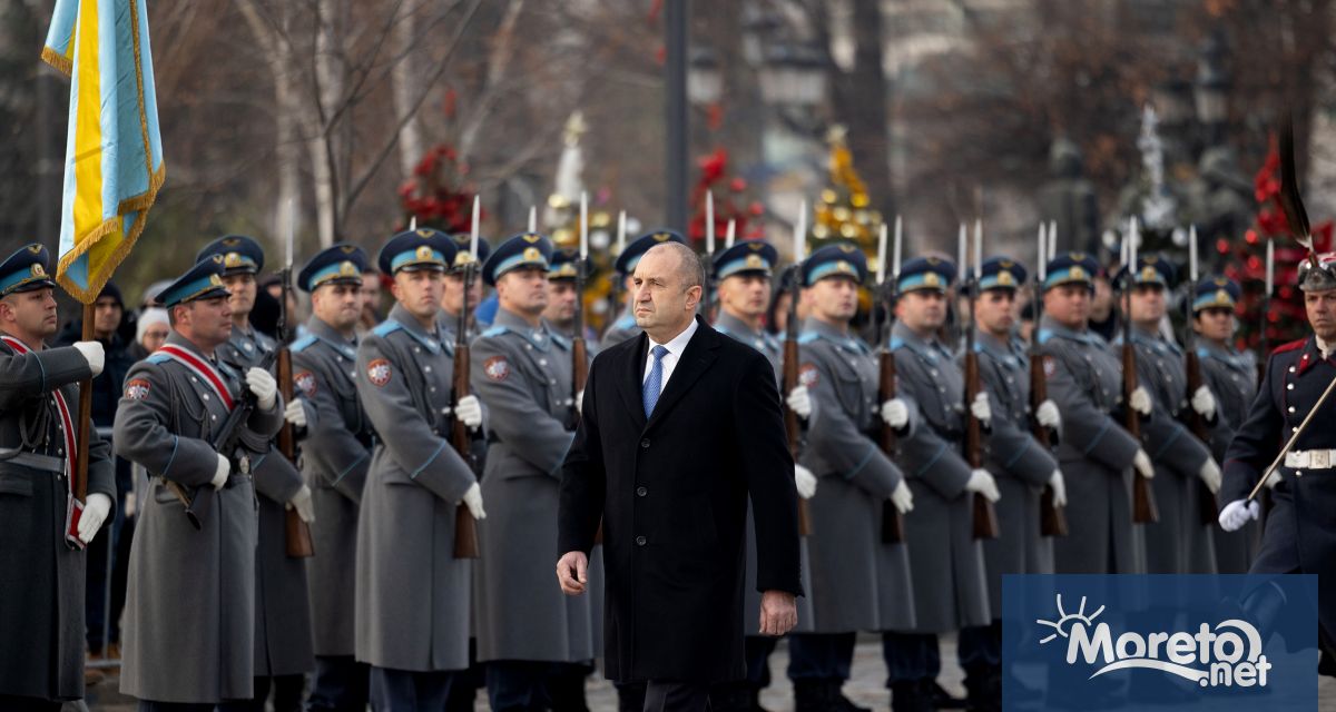Традиционният водосвет на бойните знамена флаговете и знамената светини на Българската