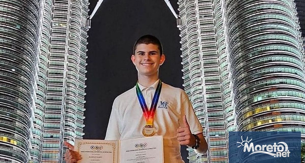 Варненският ученик Дамян Накев спечели златен медал на финал на