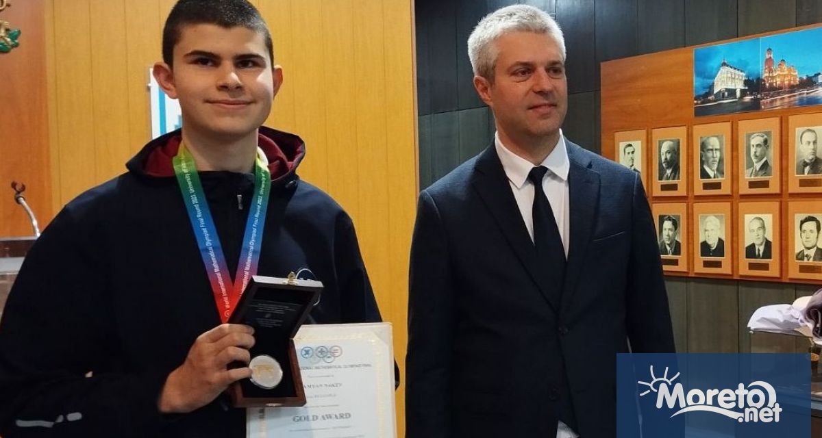 Много труд и по малко свободно време е цената на успеха