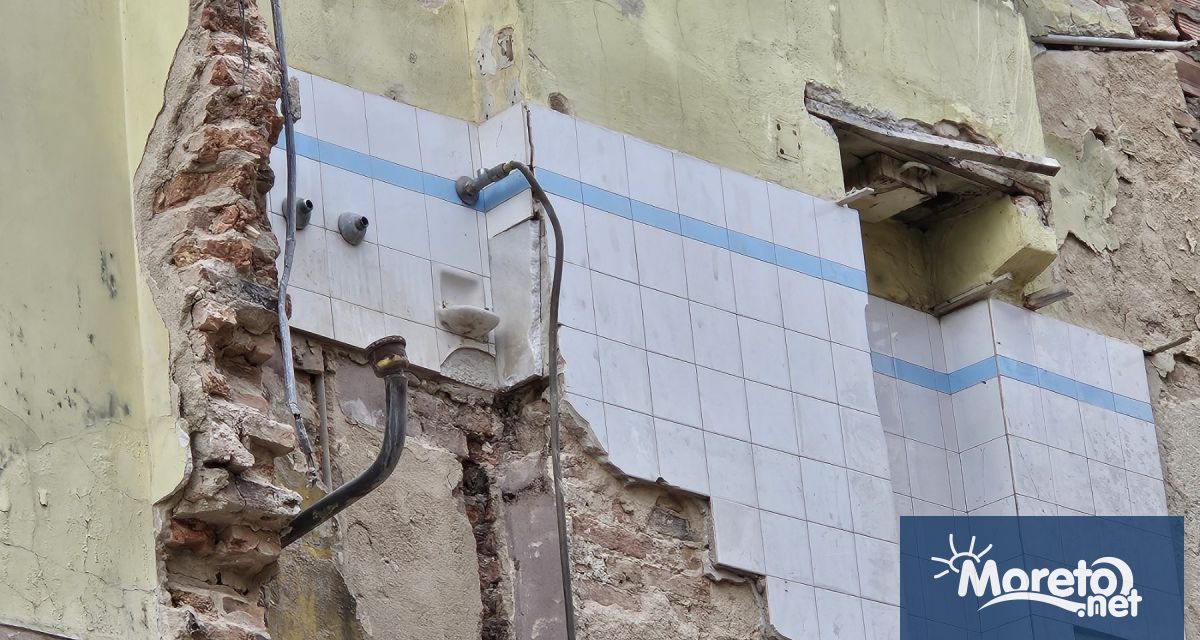 Сапуниерка на стенaта на някогашната баня на втория етаж е