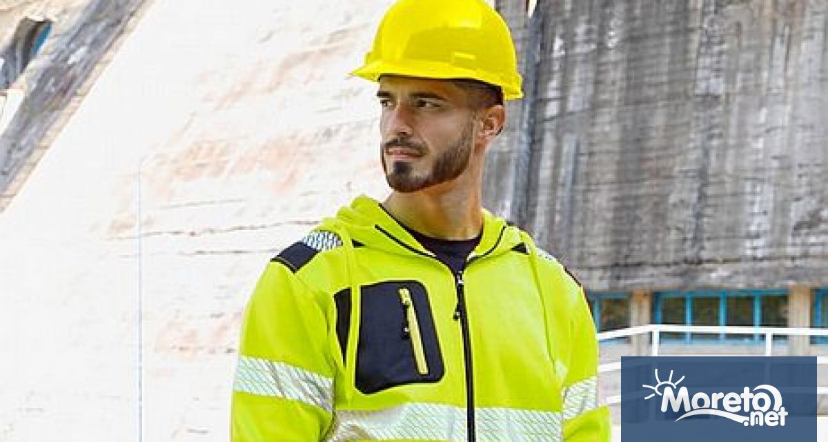 Един от най важните и задължителните елементи от зимното работно облекло