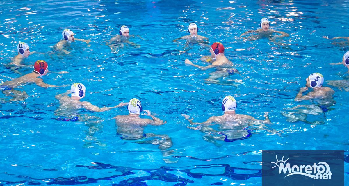 Гарнитурите на Комодор при U 15 и при мъжете допуснаха