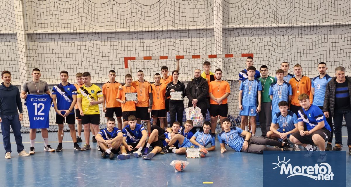 В залата на Първа ЕГ завърши състезанието по хандбал за
