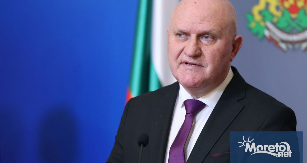 Предвиденото увеличение на учителските заплати е 125 от средната работна