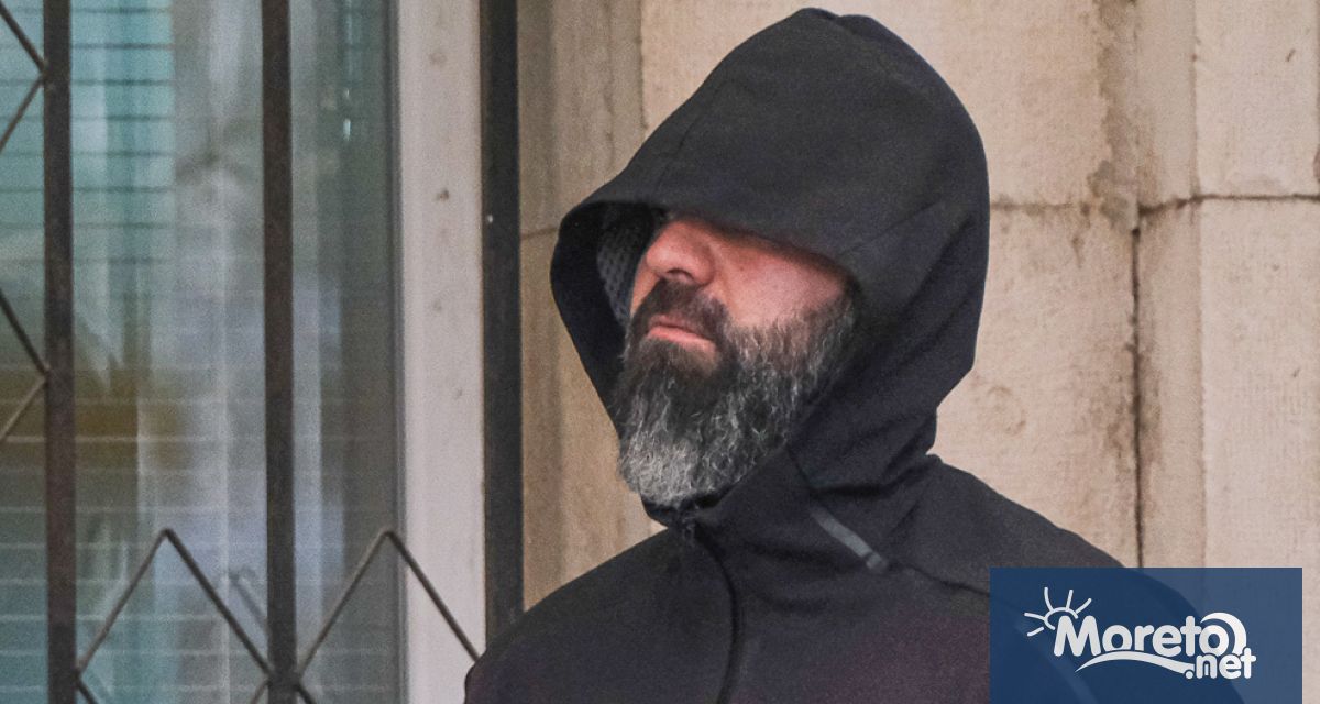 Вече бившият инспектор Строителен контрол в Община Варна се изправи