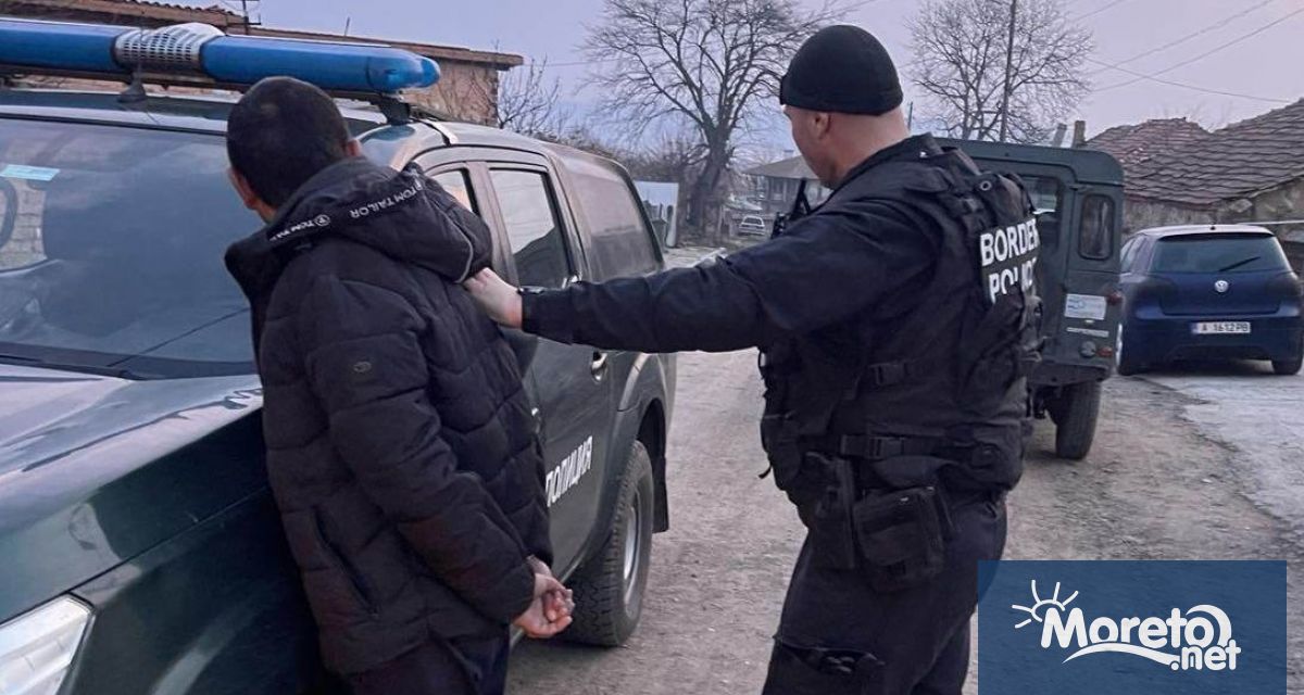 Граничната полиция залови 11 мигранти и четирима каналджии.
На 6 февруари