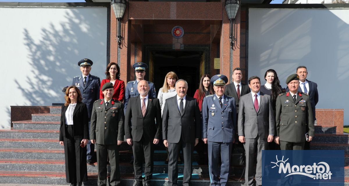 През втория ден от официалното посещение в Република Турция министърът