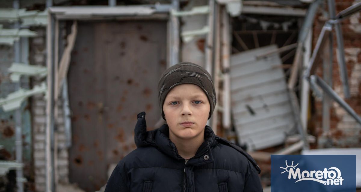 Децата в районите на фронтова линия в Украйна са били