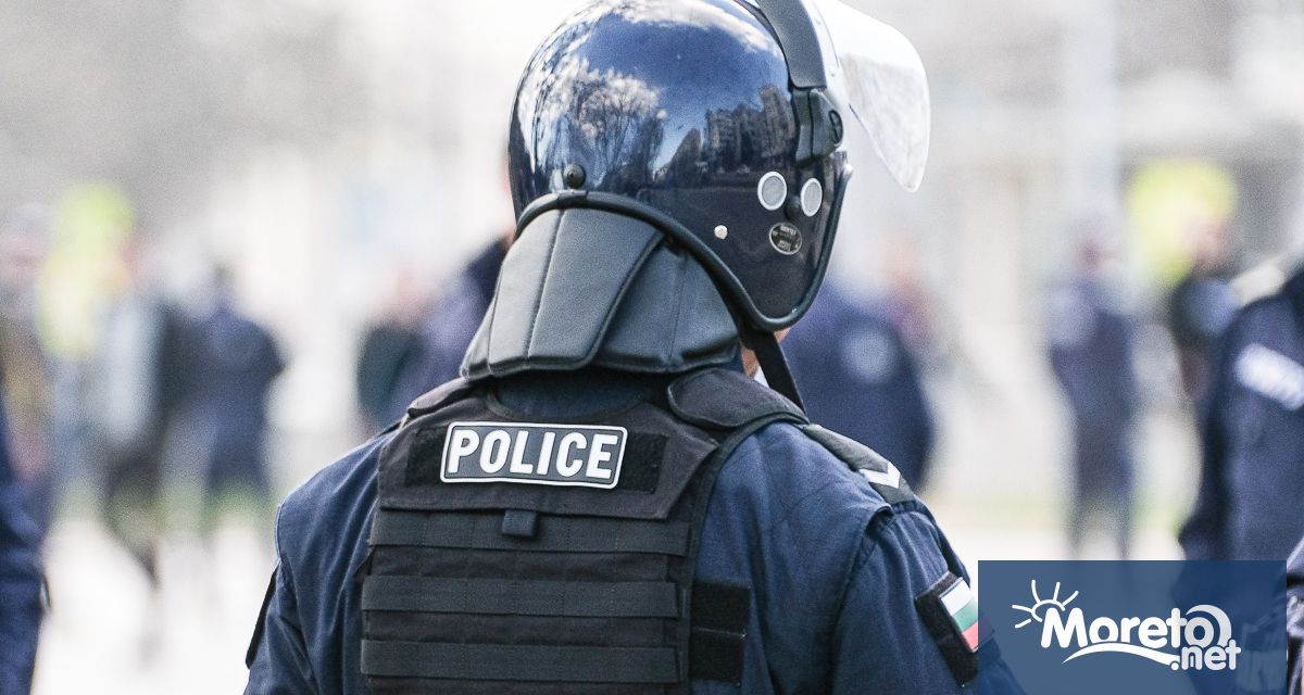 Около 18 часа снощи в офис на куриерска фирма в