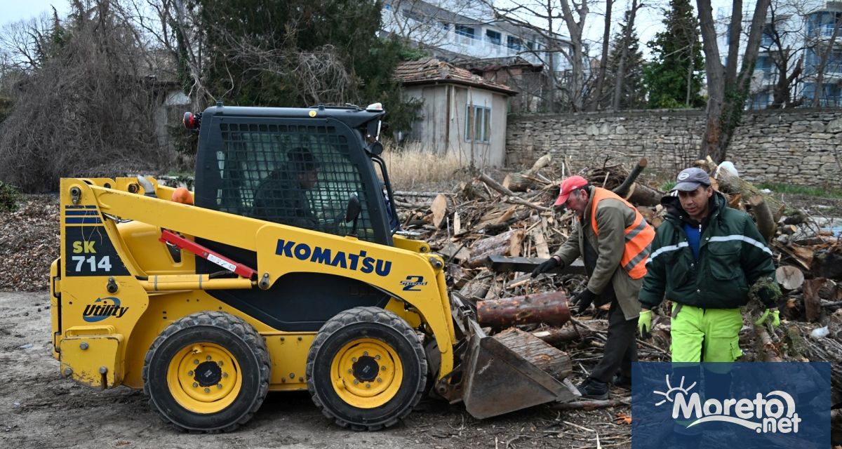 Дарение на над 20 куб м дърва за огрев направи