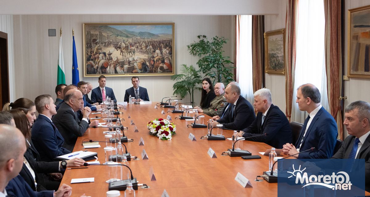 Връзката между политическите цели и разработваните на тяхна основа стратегии