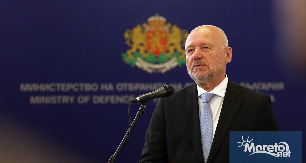 Задачата по транспортирането на бронетранспортьорите в помощ на Украйна е