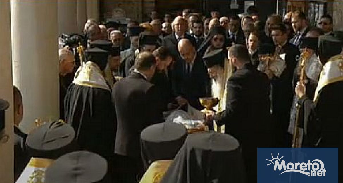 Българският патриарх и Софийски митрополит Неофит бе погребан в църквата