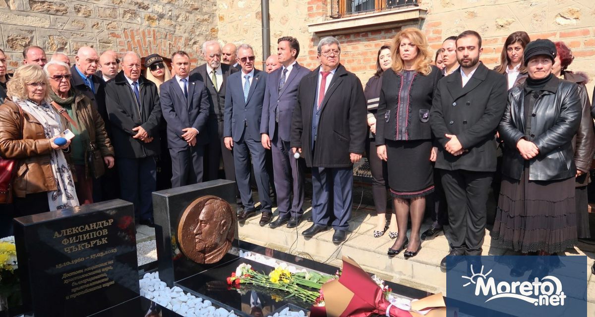 В двете български църкви ще продължи да се чува българска