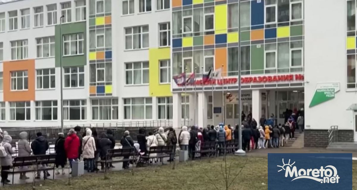 Хиляди хора се явиха в избирателните секции в цяла Русия
