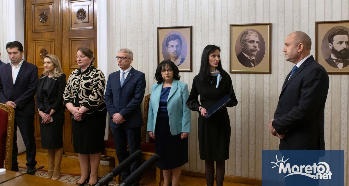 Преговорният екип на ГЕРБ начело с Мария Габриел прие предложението