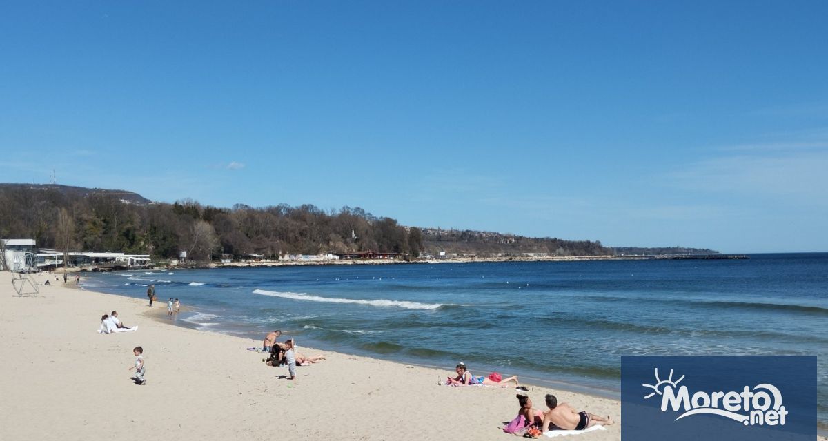 В петъчния следобед във Варна вече се радват на първия