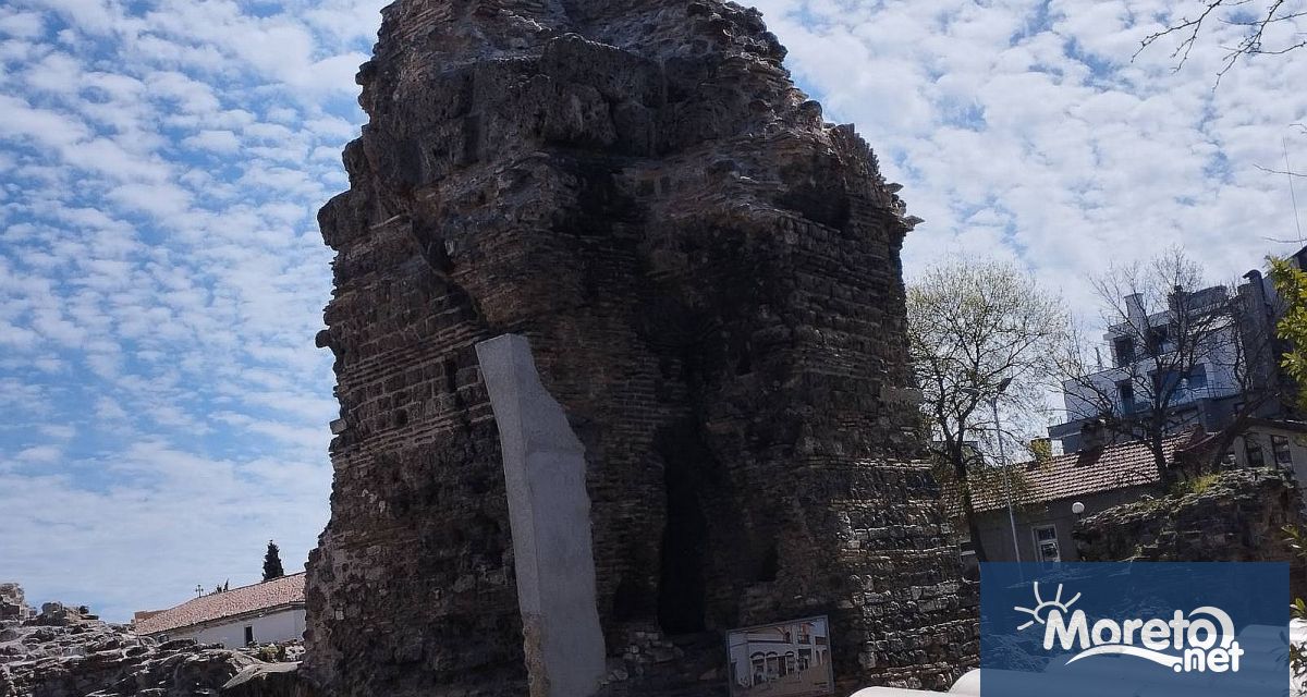 Античната кула на Римските терми вече е укрепена и не