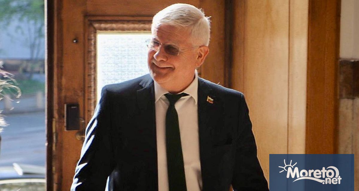 Кирил Вътев встъпи в длъжност като служебен министър на земеделието