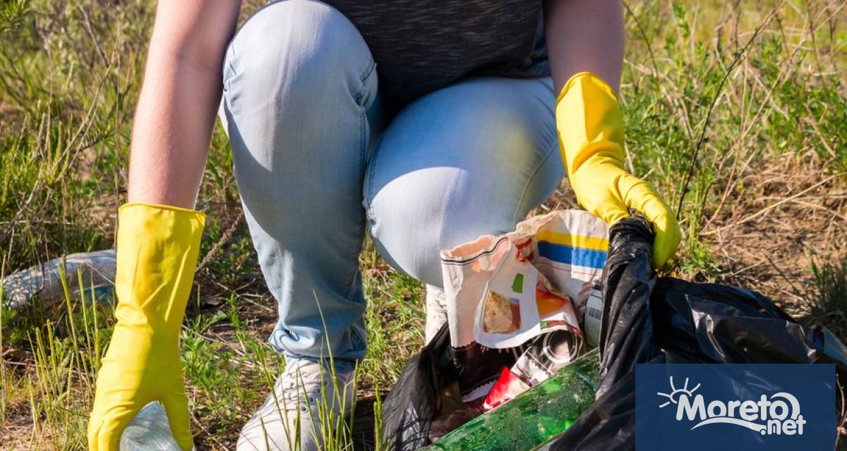 В петте районни кметства във Варна раздават ръкавици и чували