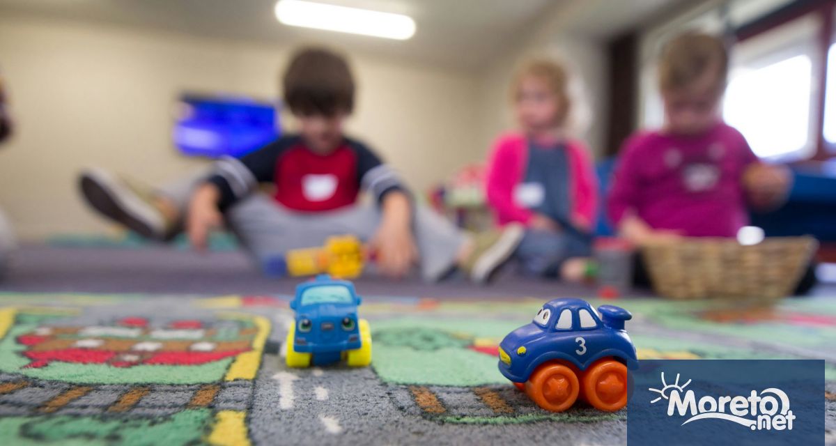 Във връзка с предстоящите коледни и новогодишни празници и поредицата