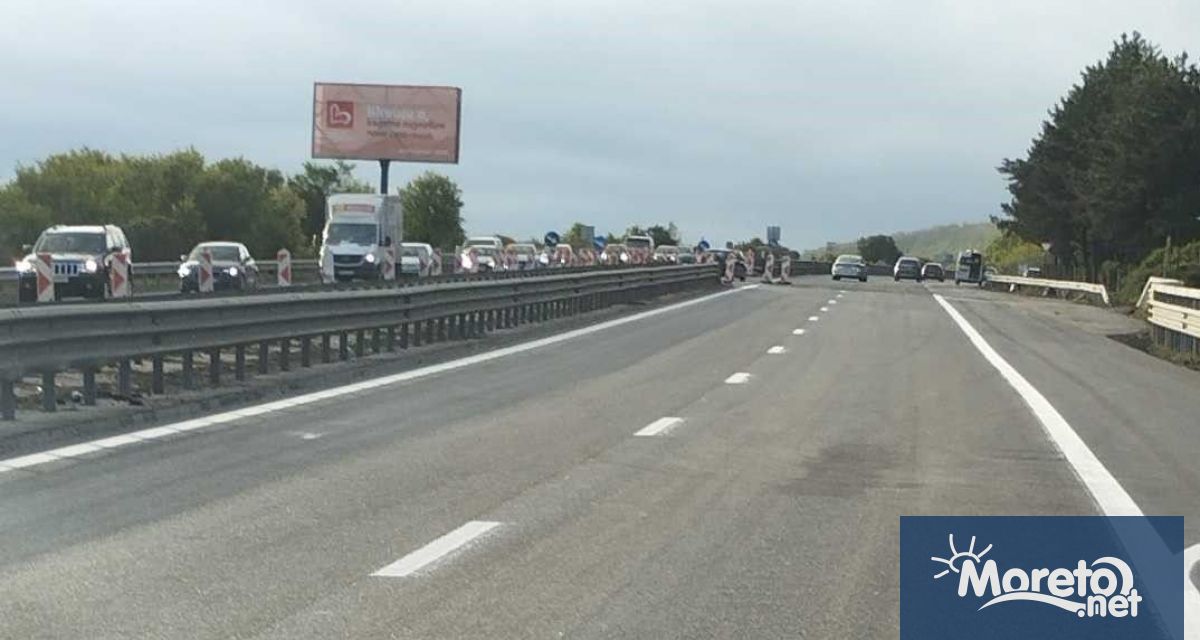 Снимка: Завърши ремонтът в платното за Бургас | Възстановява се движението между 20-и и 21-и км на АМ „Тракия“