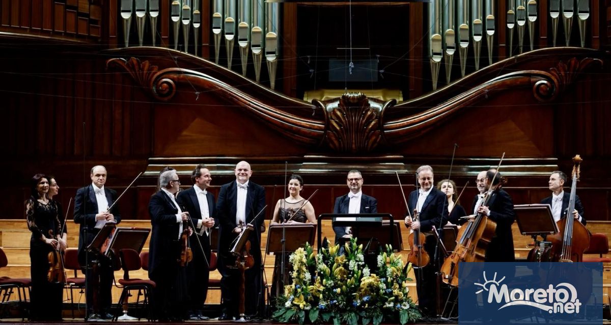 Ден преди да тръгнат към Варна инструменталистите от елитния камерен