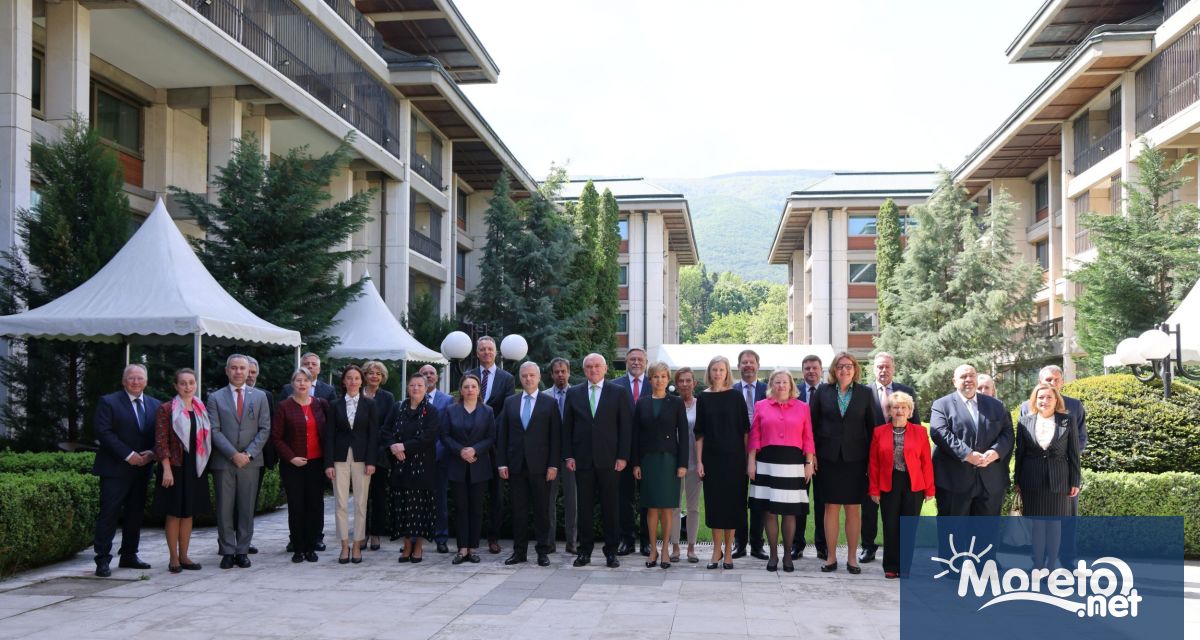 Министър-председателят Димитър Главчев се срещна с посланиците на страните членки