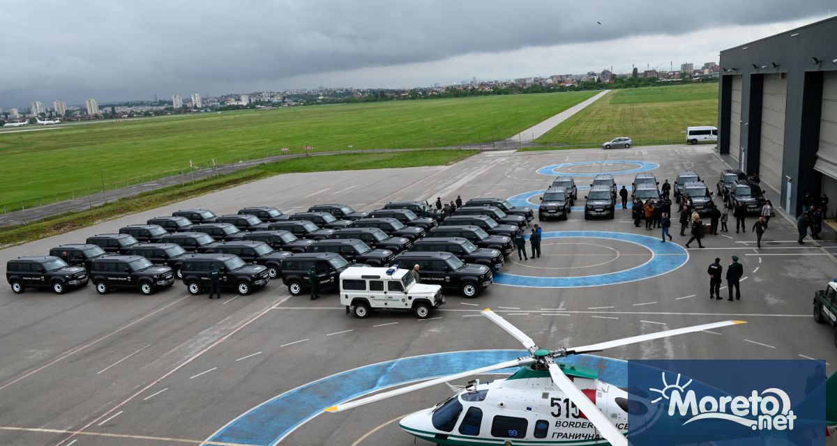 Министърът на вътрешните работи Калин Стоянов връчи днес на граничните