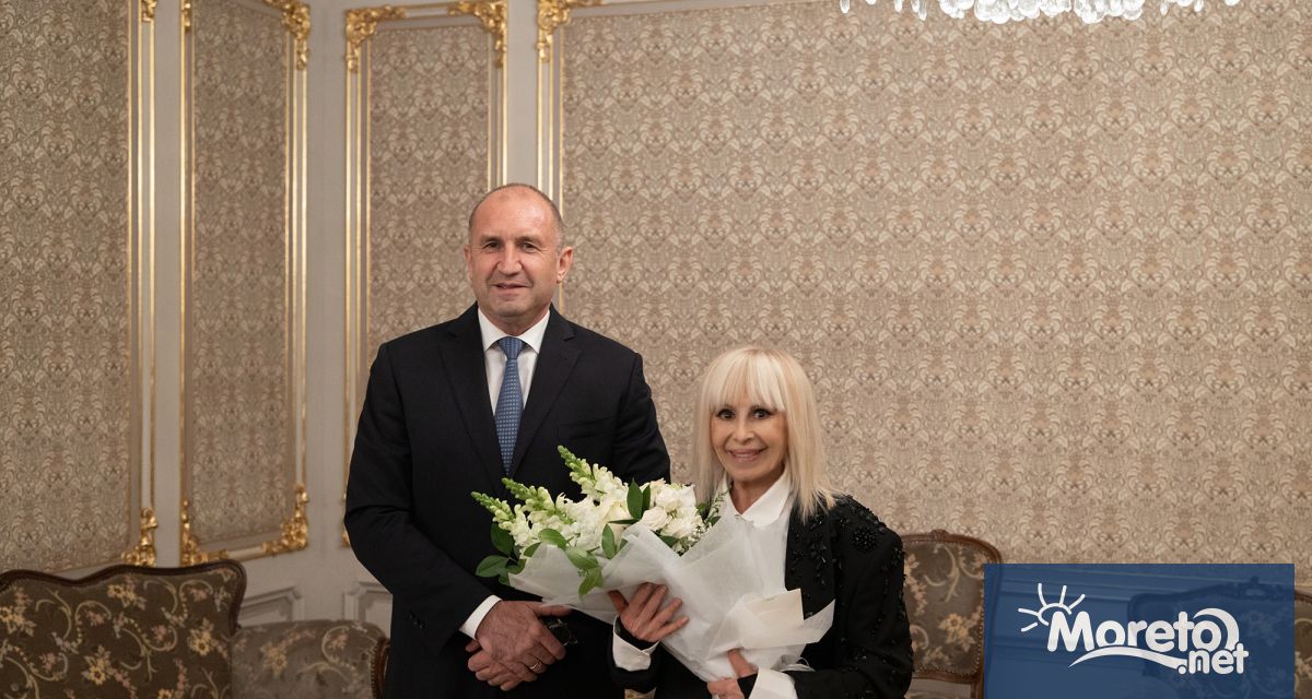 Държавният глава Румен Радев удостои с Почетния знак на президента