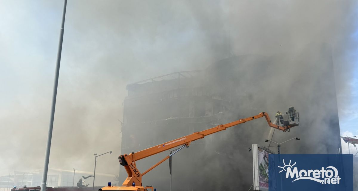 5 етажната сграда на хипермаркет Аветисян във Варна с всички намиращи