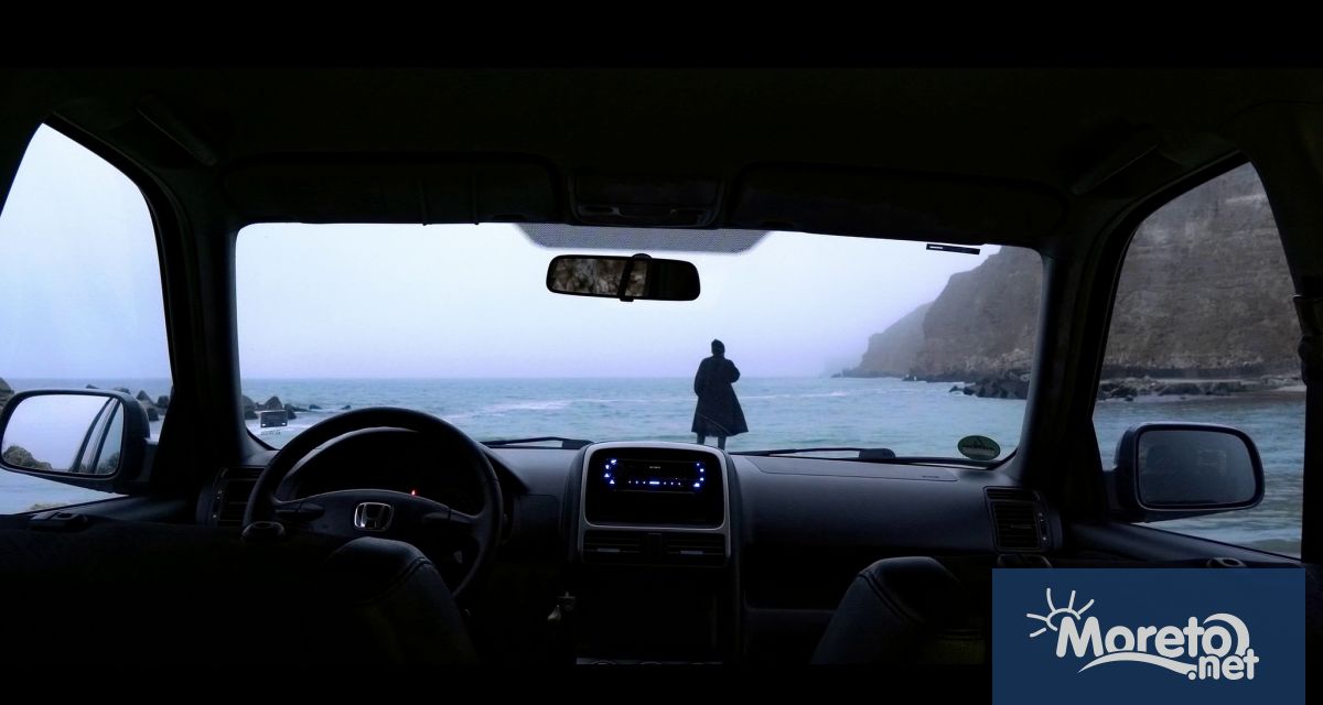 Ерсин Мустафов фронтменът на група Jeremy представи своя първи самостоятелен